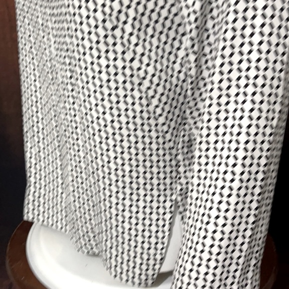 Dalia Collection - Picture 2 of 4